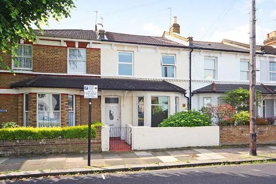 2 bedroom Flat for s...